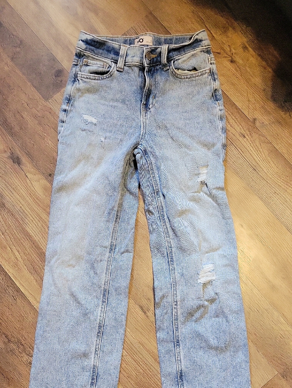Distressed Straight Leg Jeans